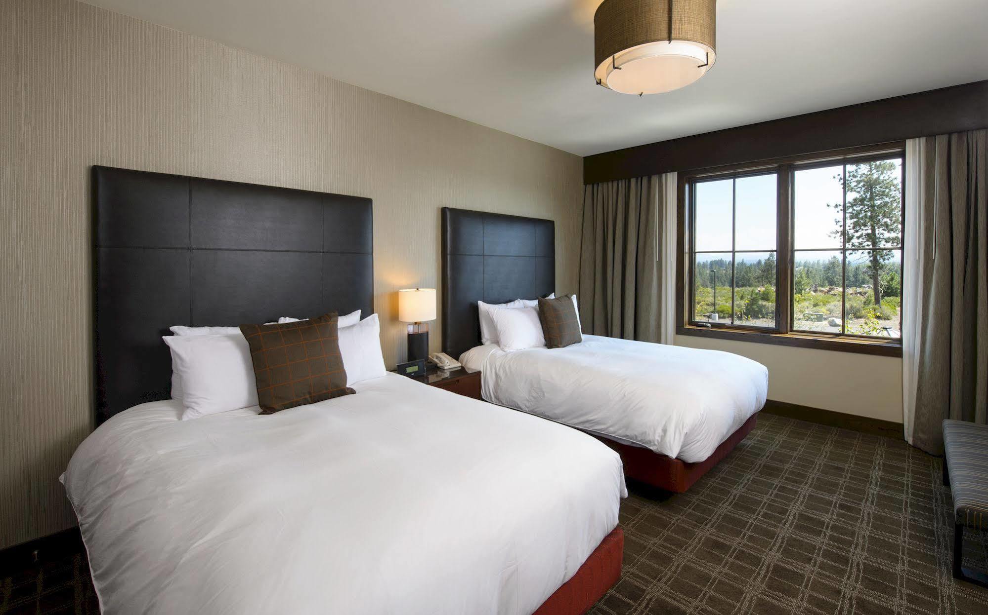Tetherow Hotel Deschutes River Woods Eksteriør bilde